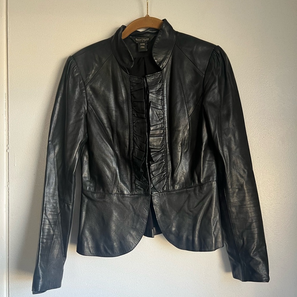 White House Black Market Black Leather Ruffle Front Peplum Jacket Fitted Sz XXS